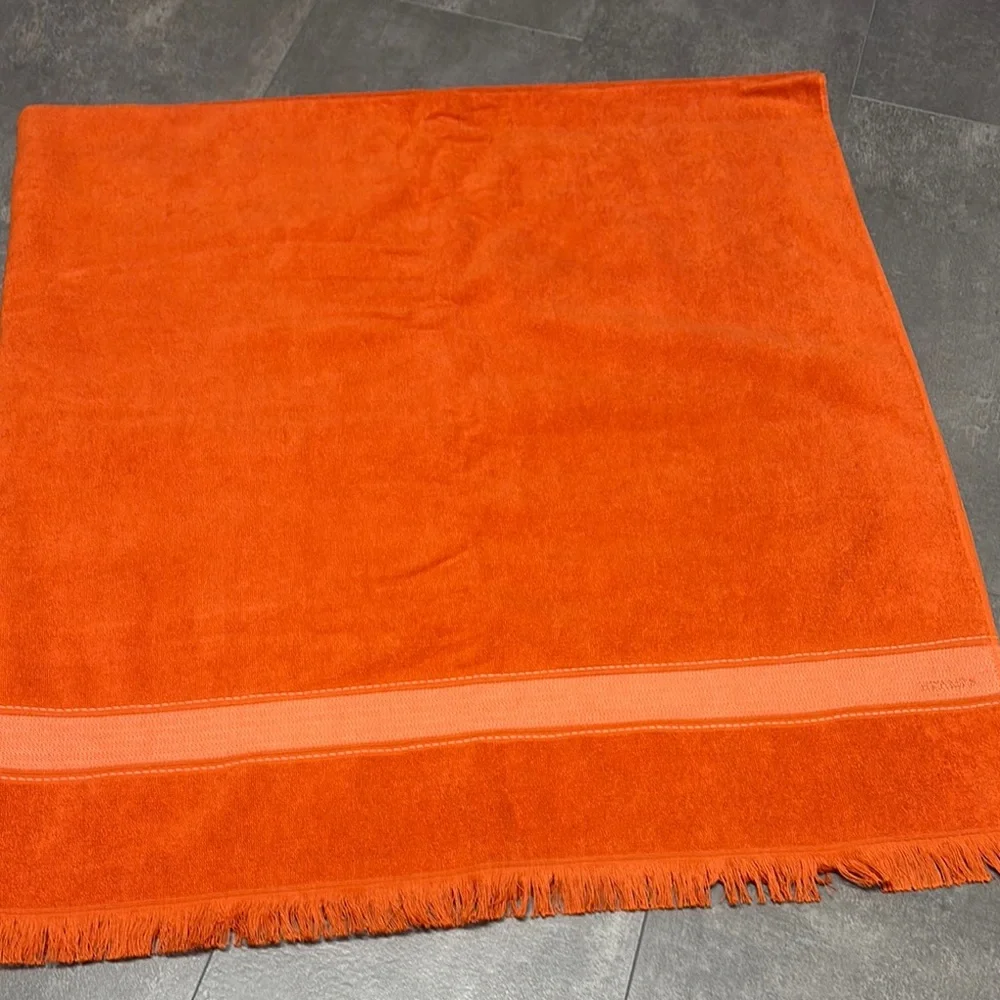Authentic BNWOT Hermes Yachting Towel (Large)